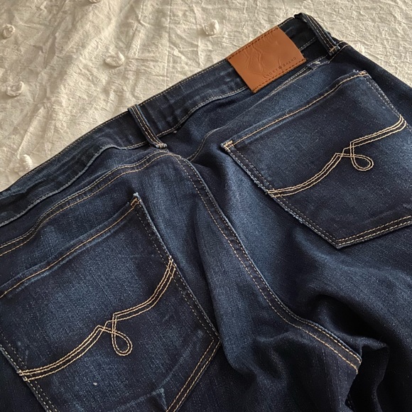 𝐋𝐮𝐜𝐤𝐲 𝐁𝐫𝐚𝐧𝐝 𝐉𝐞𝐚𝐧𝐬 - Picture 5 of 6